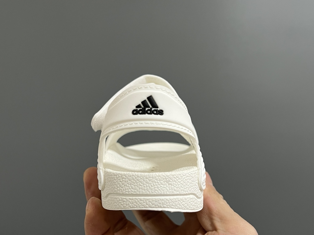 图片[7]-A家原单新款SANDAL沙滩儿童魔术贴凉鞋26-35码 原单外贸订单❤️超轻超薄超透气凉鞋☁️魔术贴设计，方便调节✔️ 海边沙滩露营，备一双都很方便✌🏻-选品中心