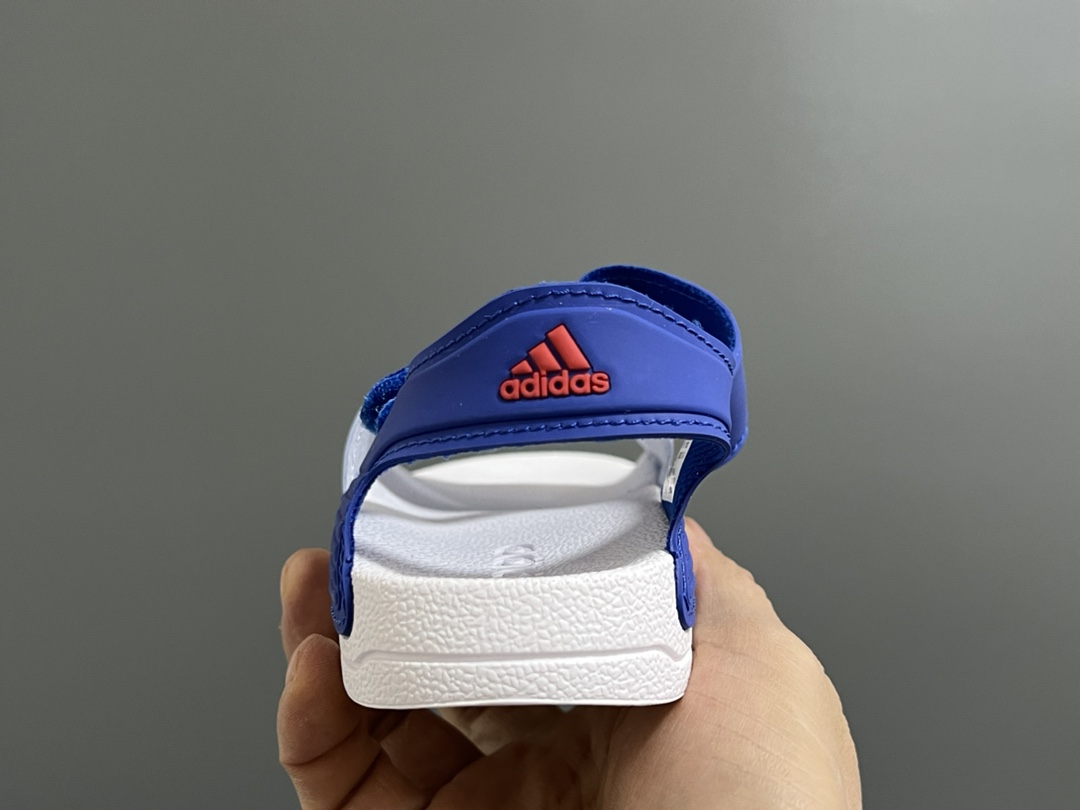 图片[7]-A家原单新款SANDAL沙滩儿童魔术贴凉鞋 尺码：26-35码 原单外贸订单❤️ 原厂鞋材鞋楦鞋盒🖤 超轻超薄超透气凉鞋☁️ 魔术贴设计，方便调节✔️ 海边沙滩露营，备一双都很方便✌🏻-选品中心