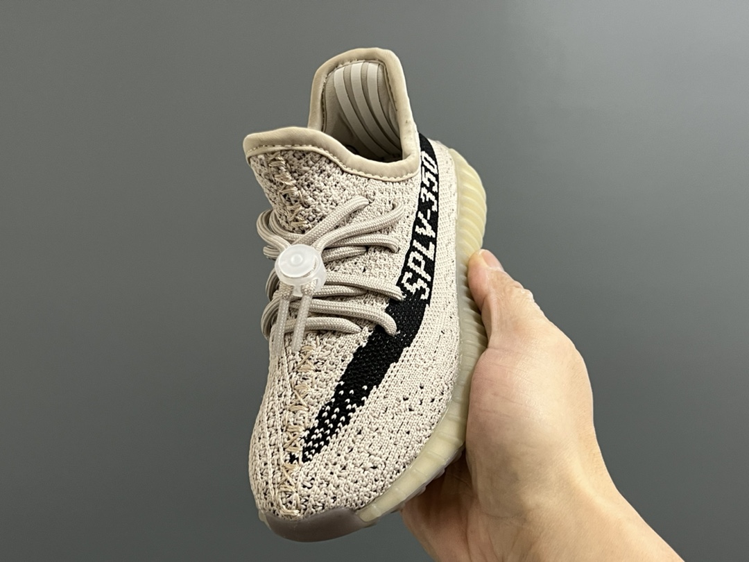 图片[3]-专G版椰子350V2真爆鞋带扣儿童一脚蹬运动鞋 尺码：24-35码 专柜版来咯🔥 真爆米花系列脚感超级棒👍🏻 软弹效果一绝❗️ 针织鞋面，透气舒适好打理✔️ 鞋带扣设计，对于小宝来说可太友好啦✌🏻 一脚蹬款式设计，穿脱自如✅-选品中心