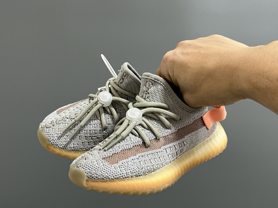 图片[2]-专G版椰子350V2真爆鞋带扣儿童一脚蹬运动鞋 尺码：24-35码 专柜版来咯🔥 真爆米花系列脚感超级棒👍🏻 软弹效果一绝❗️ 针织鞋面，透气舒适好打理✔️ 鞋带扣设计，对于小宝来说可太友好啦✌🏻 一脚蹬款式设计，穿脱自如✅-选品中心