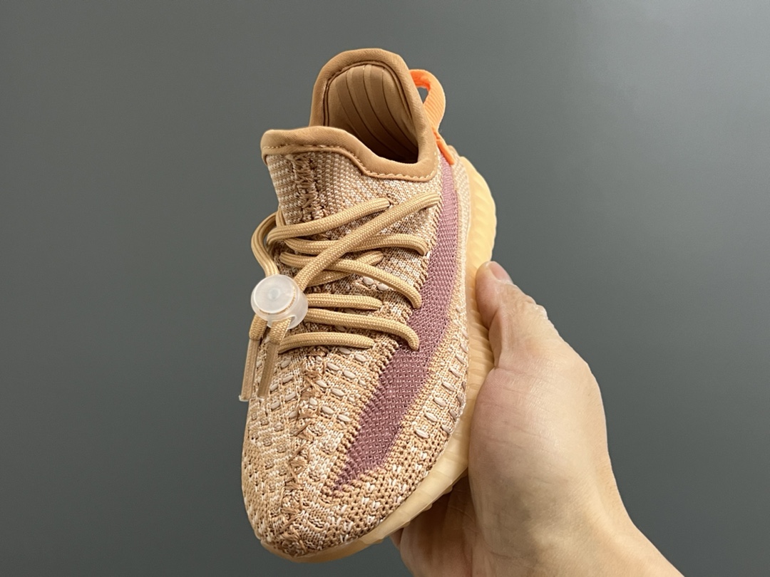 图片[3]-专G版椰子350V2真爆鞋带扣儿童一脚蹬运动鞋 尺码：24-35码 专柜版来咯🔥 真爆米花系列脚感超级棒👍🏻 软弹效果一绝❗️ 针织鞋面，透气舒适好打理✔️ 鞋带扣设计，对于小宝来说可太友好啦✌🏻 一脚蹬款式设计，穿脱自如✅-选品中心