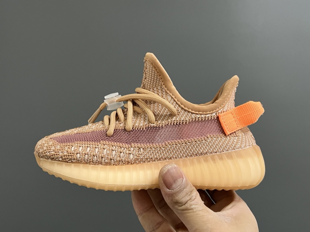 图片[4]-专G版椰子350V2真爆鞋带扣儿童一脚蹬运动鞋 尺码：24-35码 专柜版来咯🔥 真爆米花系列脚感超级棒👍🏻 软弹效果一绝❗️ 针织鞋面，透气舒适好打理✔️ 鞋带扣设计，对于小宝来说可太友好啦✌🏻 一脚蹬款式设计，穿脱自如✅-选品中心