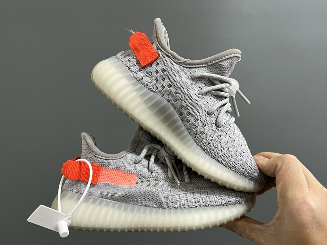 图片[9]-专G版椰子350V2真爆鞋带扣儿童一脚蹬运动鞋 尺码：24-35码 专柜版来咯🔥 真爆米花系列脚感超级棒👍🏻 软弹效果一绝❗️ 针织鞋面，透气舒适好打理✔️ 鞋带扣设计，对于小宝来说可太友好啦✌🏻 一脚蹬款式设计，穿脱自如✅-选品中心