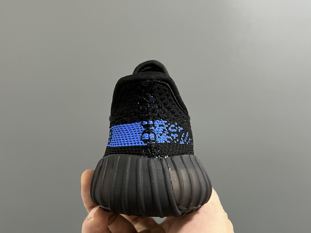 图片[7]-专G版椰子350V2真爆鞋带扣儿童一脚蹬运动鞋 尺码：24-35码 专柜版来咯🔥 真爆米花系列脚感超级棒👍🏻 软弹效果一绝❗️ 针织鞋面，透气舒适好打理✔️ 鞋带扣设计，对于小宝来说可太友好啦✌🏻 一脚蹬款式设计，穿脱自如✅-选品中心