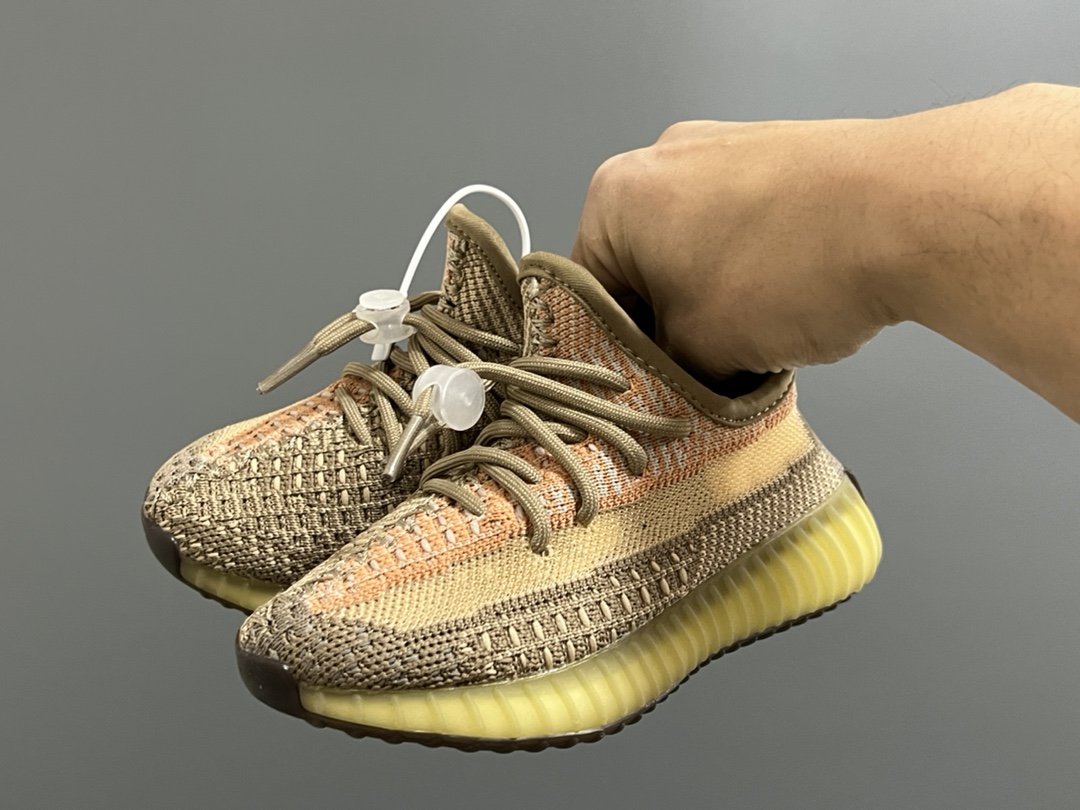 图片[2]-专G版椰子350V2真爆鞋带扣儿童一脚蹬运动鞋 尺码：24-35码 专柜版来咯🔥 真爆米花系列脚感超级棒👍🏻 软弹效果一绝❗️ 针织鞋面，透气舒适好打理✔️ 鞋带扣设计，对于小宝来说可太友好啦✌🏻 一脚蹬款式设计，穿脱自如✅-选品中心