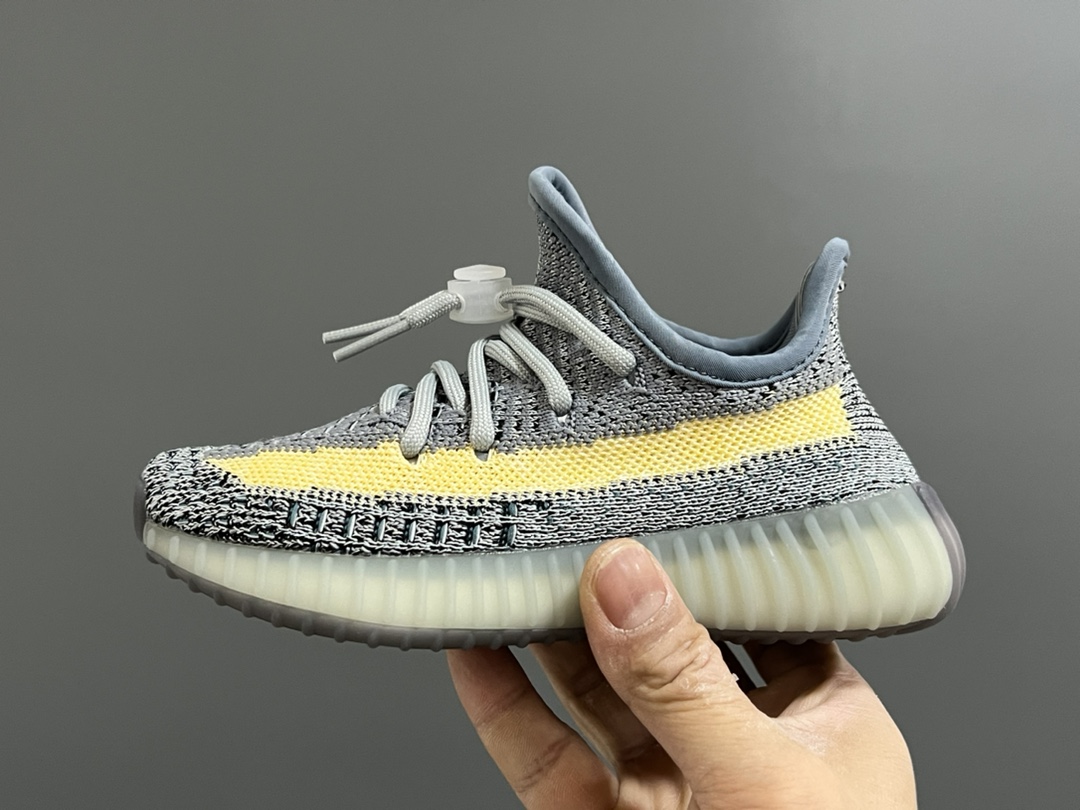 图片[4]-专G版椰子350V2真爆鞋带扣儿童一脚蹬运动鞋 尺码：24-35码 专柜版来咯🔥 真爆米花系列脚感超级棒👍🏻 软弹效果一绝❗️ 针织鞋面，透气舒适好打理✔️ 鞋带扣设计，对于小宝来说可太友好啦✌🏻 一脚蹬款式设计，穿脱自如✅-选品中心