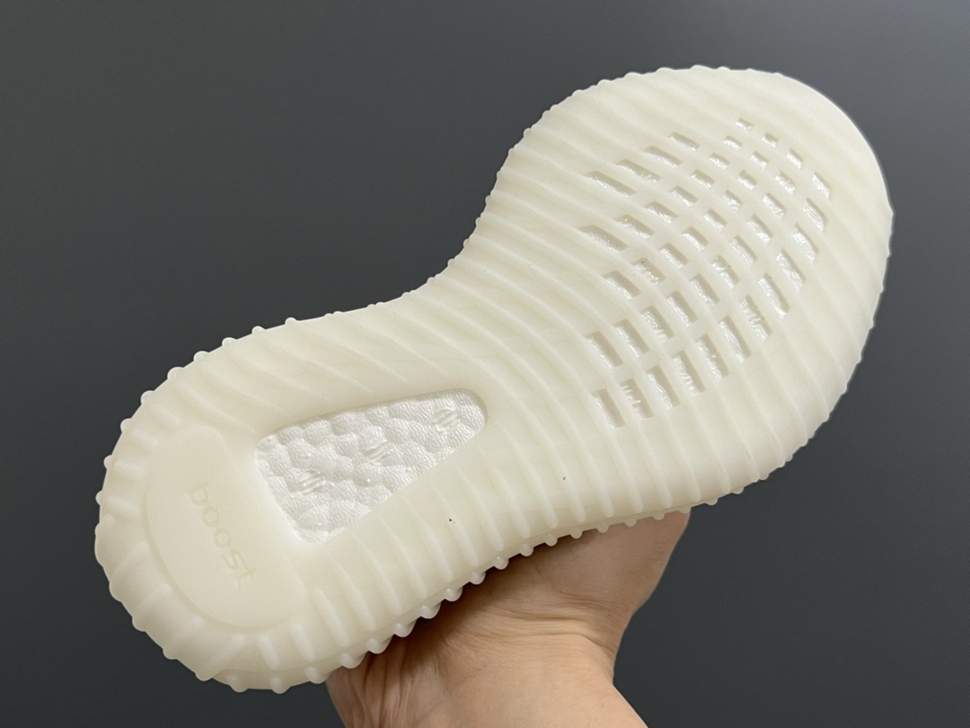 图片[5]-专G版椰子350V2真爆鞋带扣儿童一脚蹬运动鞋 尺码：24-35码 专柜版来咯🔥 真爆米花系列脚感超级棒👍🏻 软弹效果一绝❗️ 针织鞋面，透气舒适好打理✔️ 鞋带扣设计，对于小宝来说可太友好啦✌🏻 一脚蹬款式设计，穿脱自如✅-选品中心