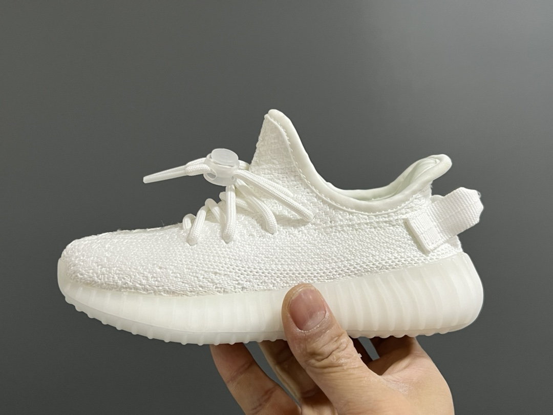 图片[4]-专G版椰子350V2真爆鞋带扣儿童一脚蹬运动鞋 尺码：24-35码 专柜版来咯🔥 真爆米花系列脚感超级棒👍🏻 软弹效果一绝❗️ 针织鞋面，透气舒适好打理✔️ 鞋带扣设计，对于小宝来说可太友好啦✌🏻 一脚蹬款式设计，穿脱自如✅-选品中心