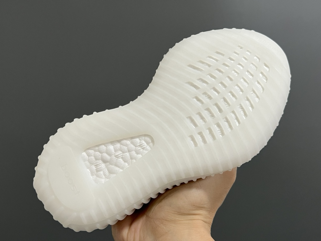 图片[5]-专G版椰子350V2真爆鞋带扣儿童一脚蹬运动鞋 尺码：24-35码 专柜版来咯🔥 真爆米花系列脚感超级棒👍🏻 软弹效果一绝❗️ 针织鞋面，透气舒适好打理✔️ 鞋带扣设计，对于小宝来说可太友好啦✌🏻 一脚蹬款式设计，穿脱自如✅-选品中心