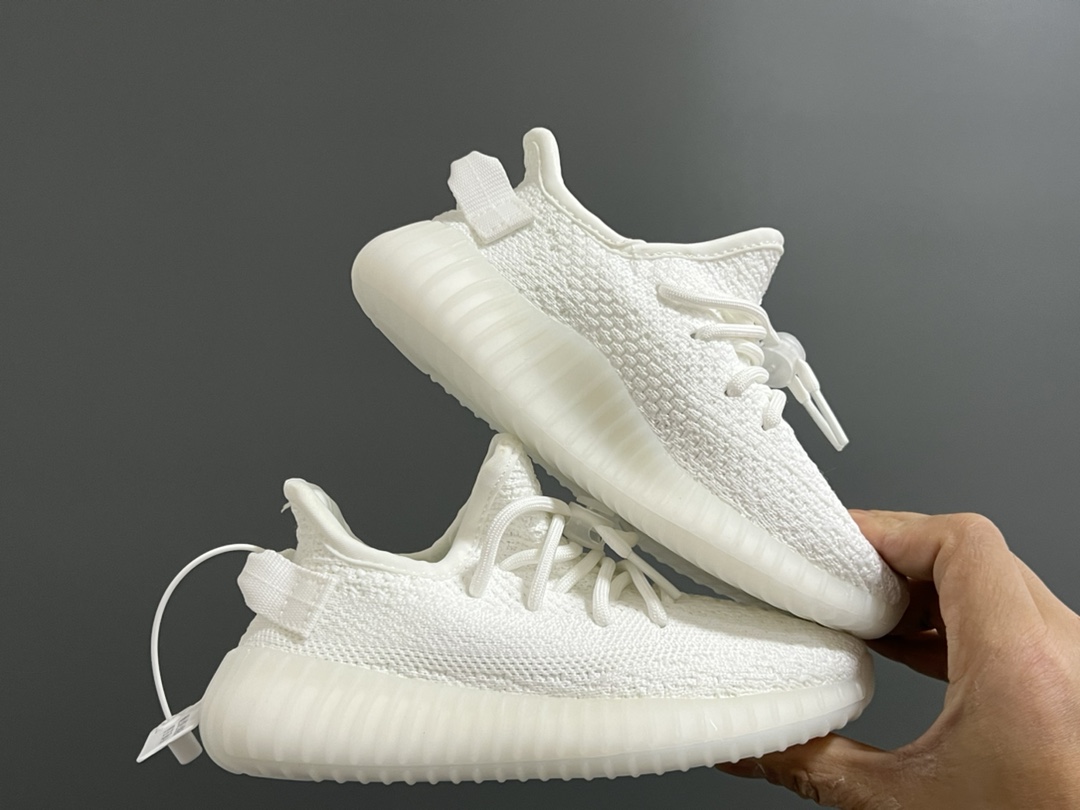 图片[9]-专G版椰子350V2真爆鞋带扣儿童一脚蹬运动鞋 尺码：24-35码 专柜版来咯🔥 真爆米花系列脚感超级棒👍🏻 软弹效果一绝❗️ 针织鞋面，透气舒适好打理✔️ 鞋带扣设计，对于小宝来说可太友好啦✌🏻 一脚蹬款式设计，穿脱自如✅-选品中心