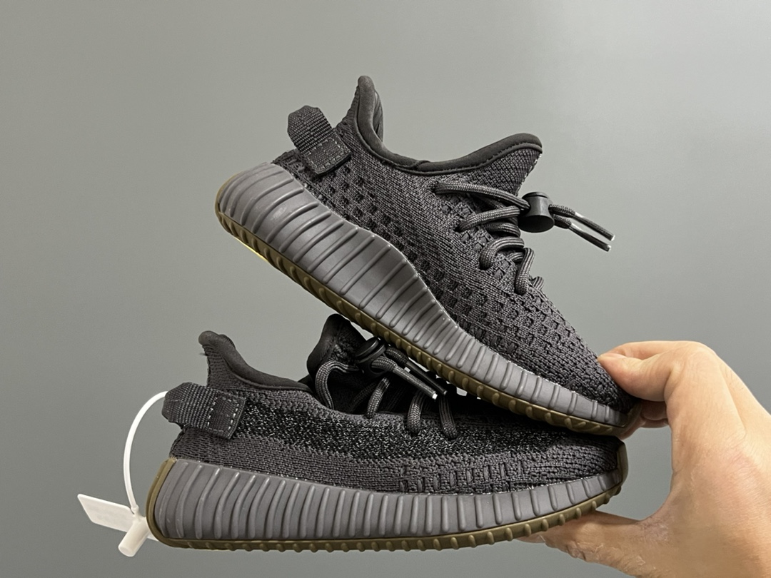 图片[9]-专G版椰子350V2真爆鞋带扣儿童一脚蹬运动鞋 尺码：24-35码 专柜版来咯🔥 真爆米花系列脚感超级棒👍🏻 软弹效果一绝❗️ 针织鞋面，透气舒适好打理✔️ 鞋带扣设计，对于小宝来说可太友好啦✌🏻 一脚蹬款式设计，穿脱自如✅-选品中心