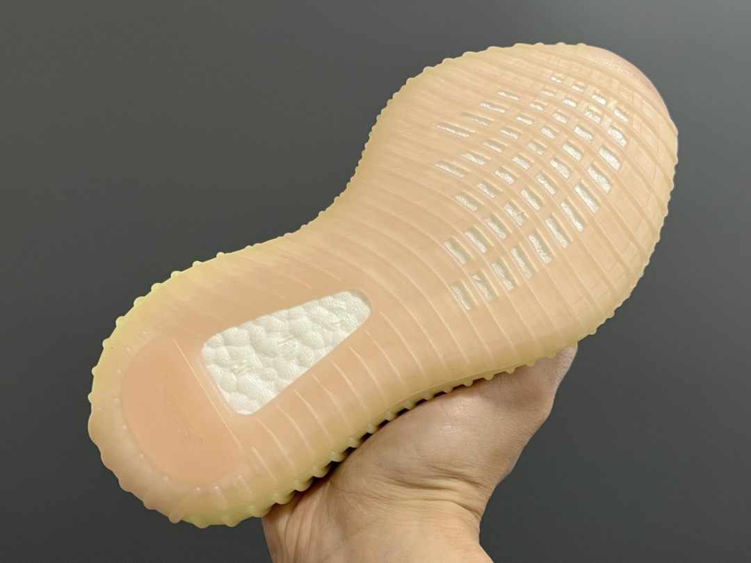 图片[5]-专G版椰子350V2真爆鞋带扣儿童一脚蹬运动鞋 尺码：24-35码 专柜版来咯🔥 真爆米花系列脚感超级棒👍🏻 软弹效果一绝❗️ 针织鞋面，透气舒适好打理✔️ 鞋带扣设计，对于小宝来说可太友好啦✌🏻 一脚蹬款式设计，穿脱自如✅-选品中心