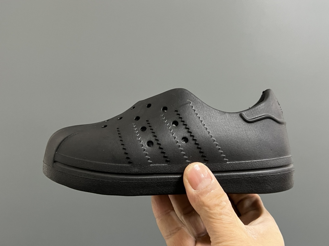 图片[4]-代理‼️‼️‼️ A家丑萌洞洞一脚蹬儿童凉鞋 尺码：24-37码 丑萌丑萌的小可爱凉鞋😍 透气孔设计，舒适不闷脚☁️ 附赠一对鞋垫，方便清洗✌🏻 一体成型工艺，全身无胶👍🏻-选品中心