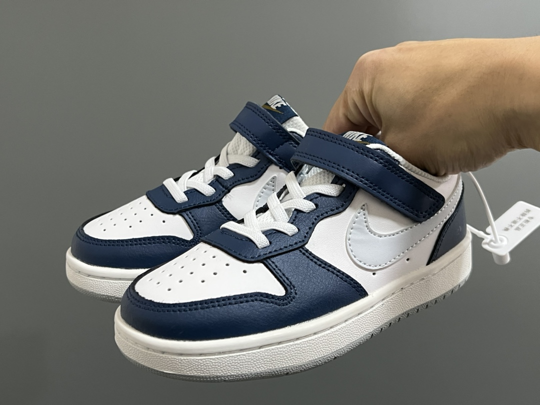 图片[2]-NK 空一号工装低帮魔术贴儿童板鞋小白鞋 尺码：24-37.5码 经典百搭板鞋小白鞋，学生时代必备❤️ 低帮魔术贴设计，穿脱方便✔️ 橡胶大底，耐磨防滑👍🏻-选品中心