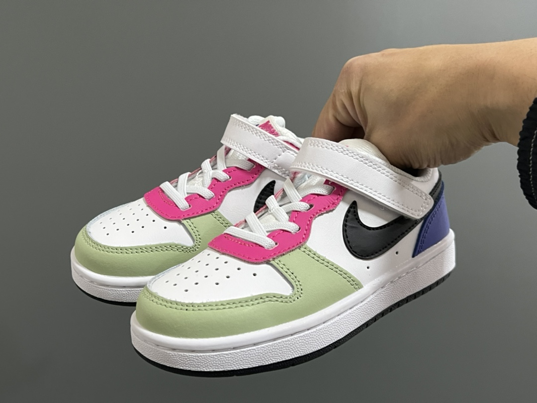 图片[2]-NK 空一号工装低帮魔术贴儿童板鞋小白鞋 尺码：22-37码 经典百搭板鞋小白鞋，学生时代必备❤️ 低帮魔术贴设计，穿脱方便✔️ 橡胶大底，耐磨防滑👍🏻-选品中心