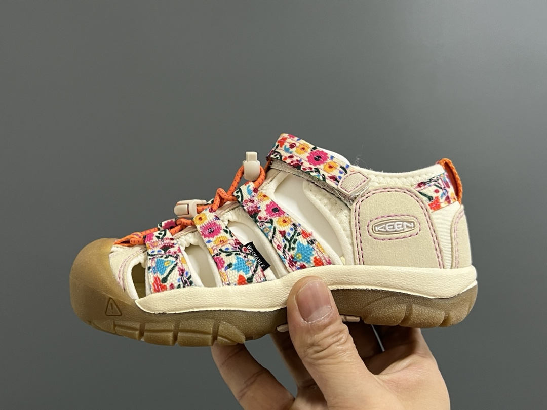 图片[4]-海外版 Keen 科恩溯溪两穿儿童凉鞋 尺码：26-37码 海外代购版👍🏻 这鞋型太好看啦😍丑萌丑萌感✨ 魔术贴➕松紧带设计，方便调节✔️ 溯溪两穿橡胶耐磨大底，抓地力超强✌🏻 今年必备单品🛒-选品中心