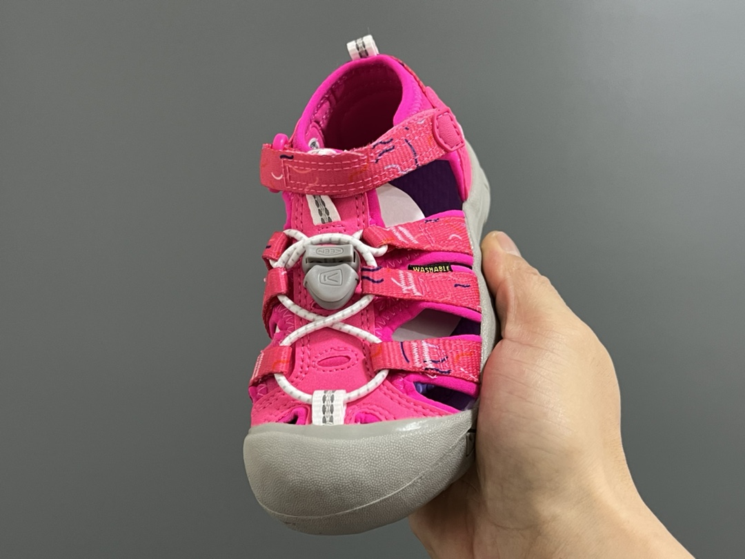 图片[3]-海外版 Keen 科恩溯溪两穿儿童凉鞋 尺码：26-37码 海外代购版👍🏻 这鞋型太好看啦😍丑萌丑萌感✨ 魔术贴➕松紧带设计，方便调节✔️ 溯溪两穿橡胶耐磨大底，抓地力超强✌🏻 今年必备单品🛒-选品中心