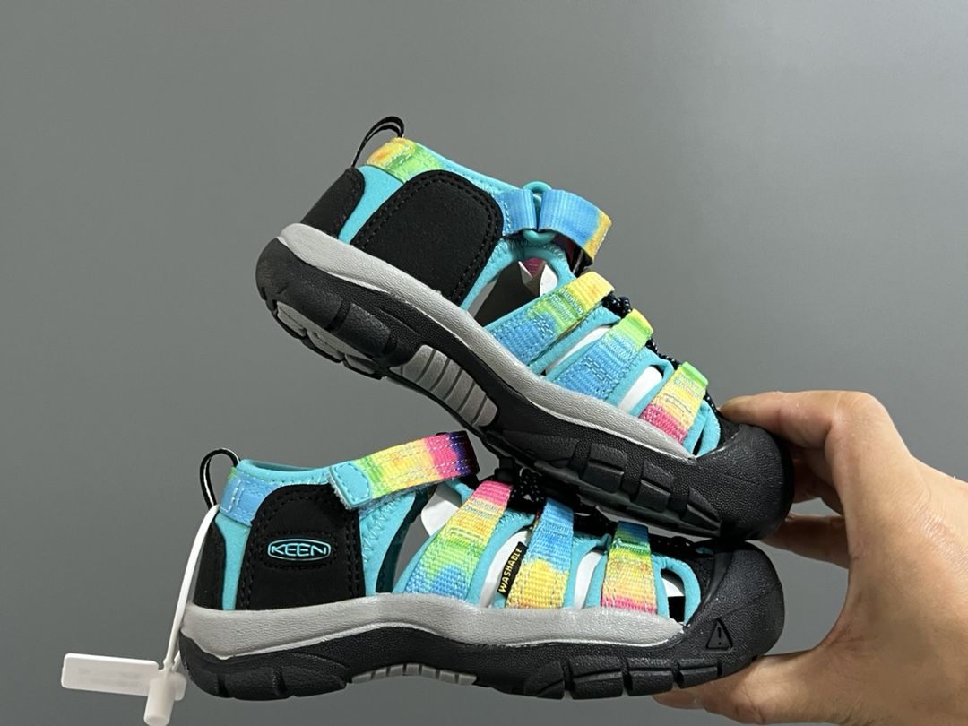 图片[9]-海外版 Keen 科恩溯溪两穿儿童凉鞋 尺码：26-37码 海外代购版👍🏻 这鞋型太好看啦😍丑萌丑萌感✨ 魔术贴➕松紧带设计，方便调节✔️ 溯溪两穿橡胶耐磨大底，抓地力超强✌🏻 今年必备单品🛒-选品中心