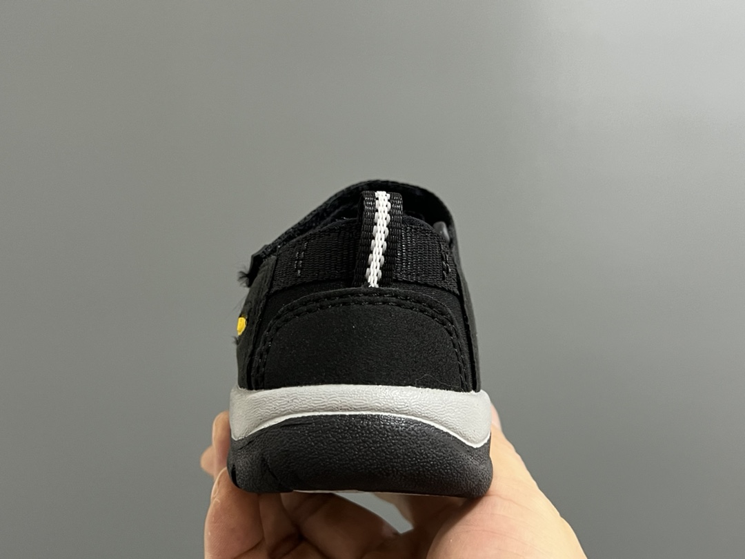 图片[7]-海外版 Keen 科恩溯溪两穿儿童凉鞋 尺码：26-37码 海外代购版👍🏻 这鞋型太好看啦😍丑萌丑萌感✨ 魔术贴➕松紧带设计，方便调节✔️ 溯溪两穿橡胶耐磨大底，抓地力超强✌🏻 今年必备单品🛒-选品中心