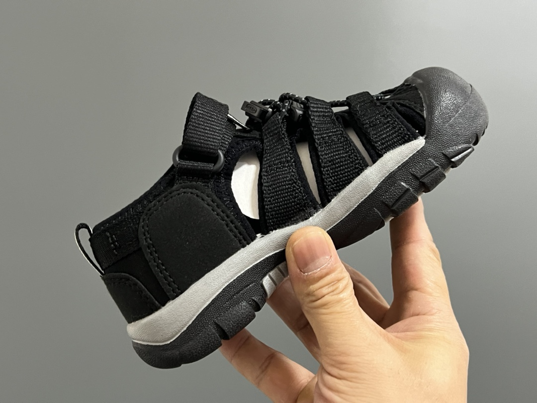 图片[6]-海外版 Keen 科恩溯溪两穿儿童凉鞋 尺码：26-37码 海外代购版👍🏻 这鞋型太好看啦😍丑萌丑萌感✨ 魔术贴➕松紧带设计，方便调节✔️ 溯溪两穿橡胶耐磨大底，抓地力超强✌🏻 今年必备单品🛒-选品中心