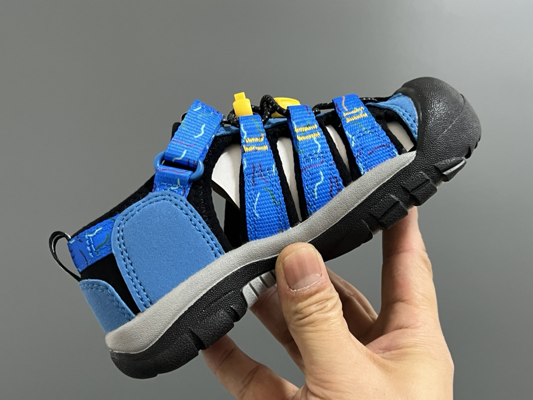 图片[6]-海外版 Keen 科恩溯溪两穿儿童凉鞋 尺码：26-37码 海外代购版👍🏻 这鞋型太好看啦😍丑萌丑萌感✨ 魔术贴➕松紧带设计，方便调节✔️ 溯溪两穿橡胶耐磨大底，抓地力超强✌🏻 今年必备单品🛒-选品中心