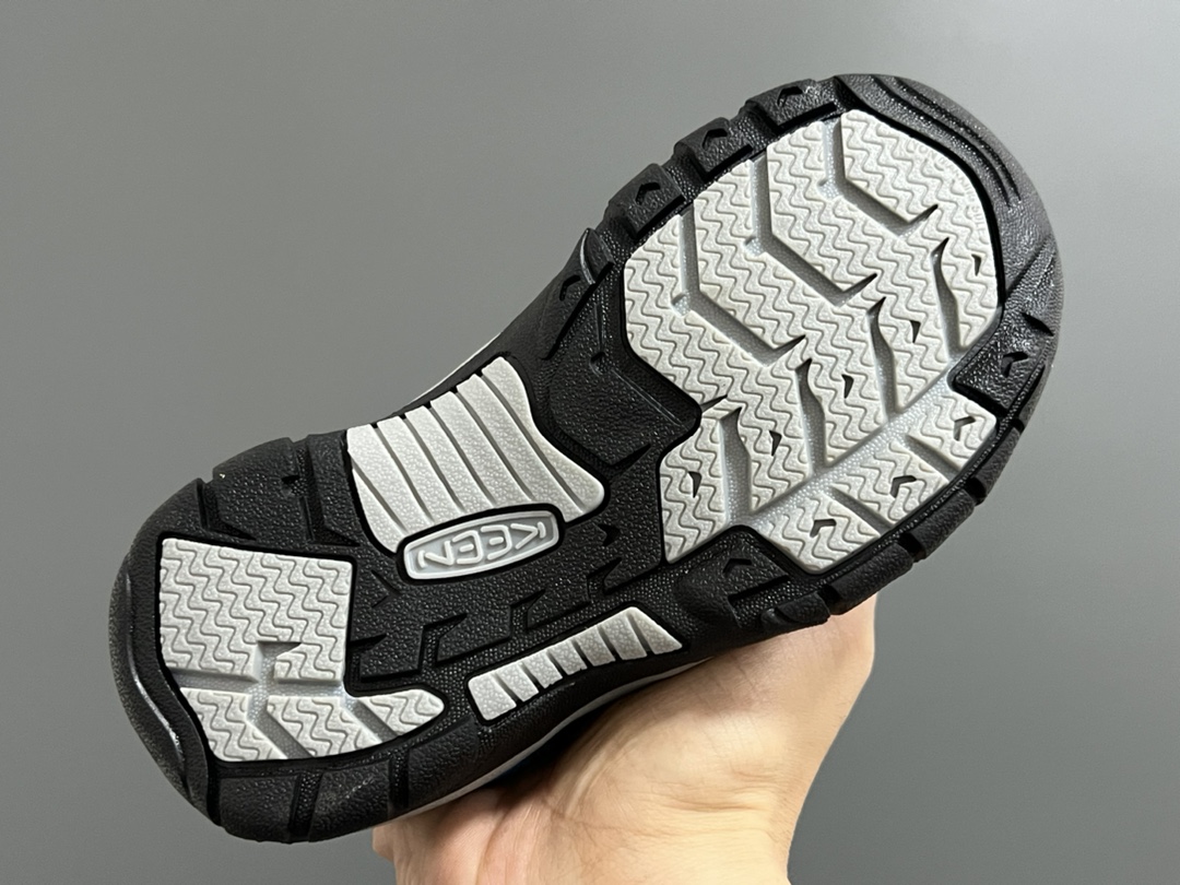 图片[5]-海外版 Keen 科恩溯溪两穿儿童凉鞋 尺码：26-37码 海外代购版👍🏻 这鞋型太好看啦😍丑萌丑萌感✨ 魔术贴➕松紧带设计，方便调节✔️ 溯溪两穿橡胶耐磨大底，抓地力超强✌🏻 今年必备单品🛒-选品中心