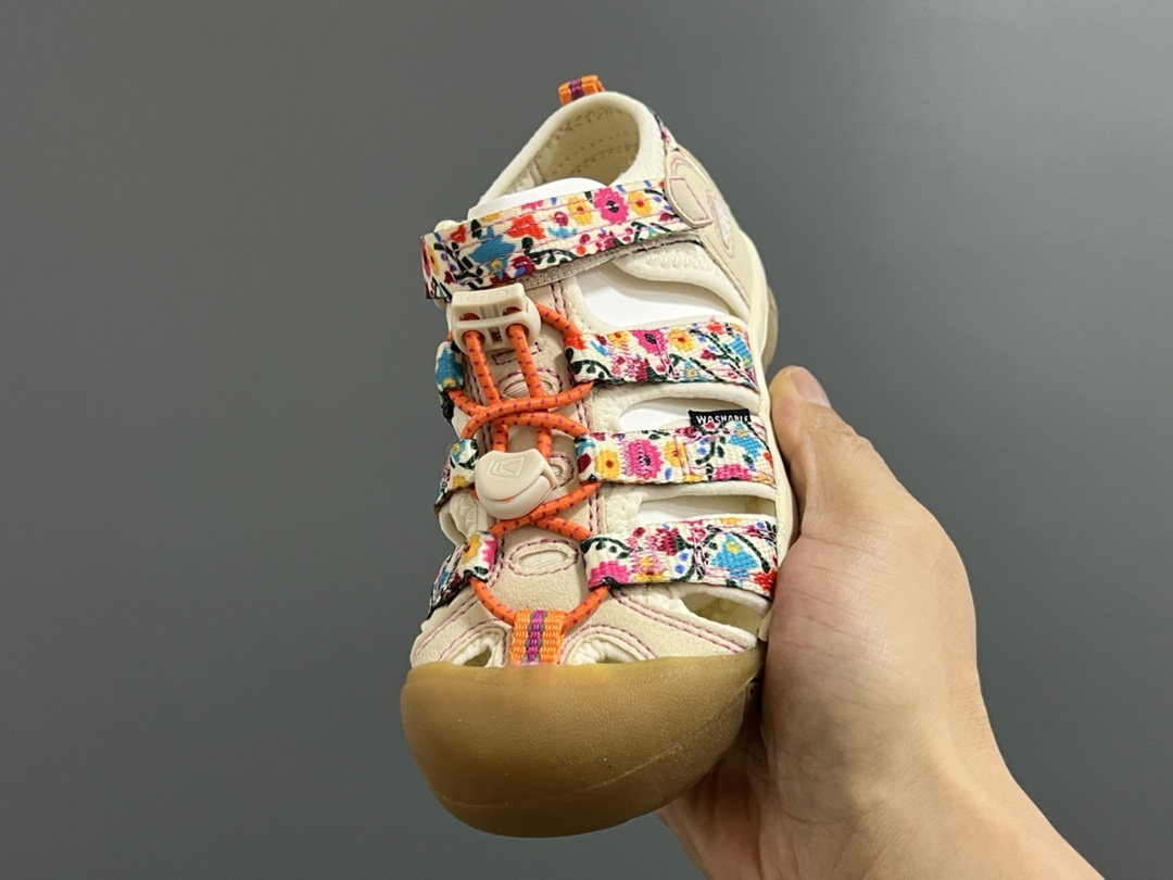 图片[4]-活动海外版 Keen 科恩溯溪两穿儿童凉鞋 尺码：26-37码 海外代购版👍🏻 这鞋型太好看啦😍丑萌丑萌感✨ 魔术贴➕松紧带设计，方便调节✔️ 溯溪两穿橡胶耐磨大底，抓地力超强✌🏻 今年必备单品🛒-选品中心