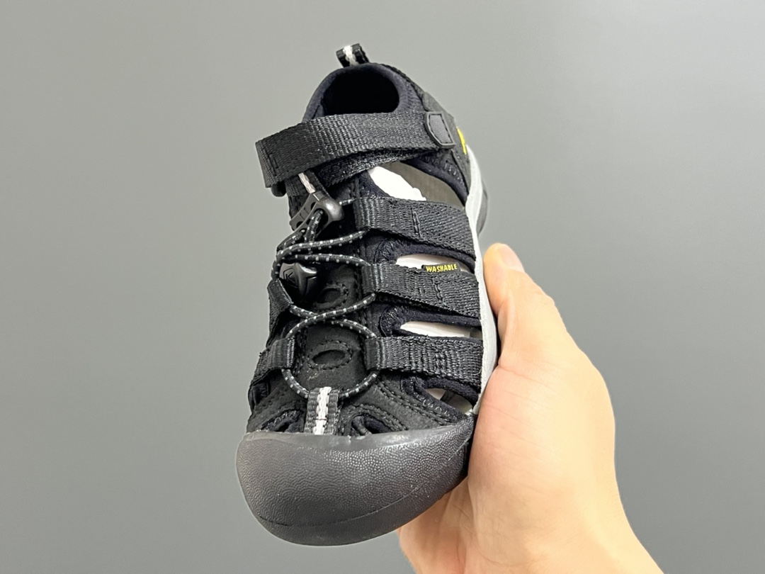 图片[6]-活动海外版 Keen 科恩溯溪两穿儿童凉鞋 尺码：26-37码 海外代购版👍🏻 这鞋型太好看啦😍丑萌丑萌感✨ 魔术贴➕松紧带设计，方便调节✔️ 溯溪两穿橡胶耐磨大底，抓地力超强✌🏻 今年必备单品🛒-选品中心