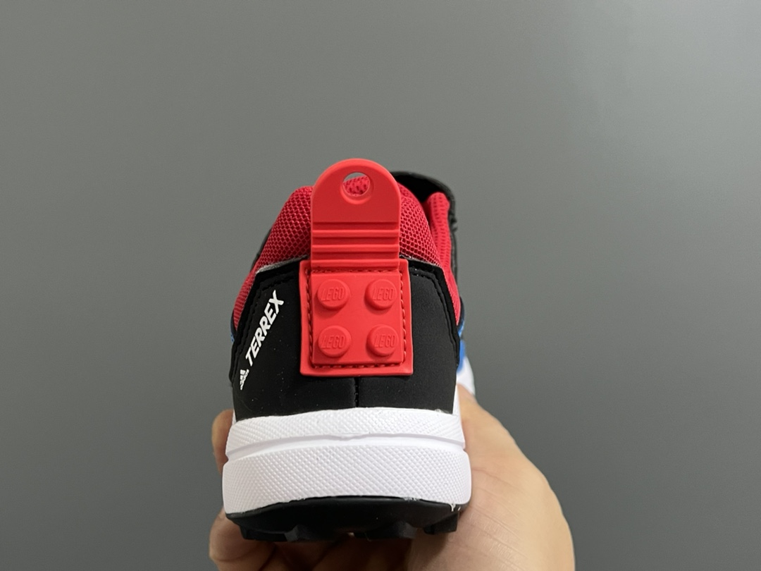 图片[7]-A家乐高联名户外轻便魔术贴儿童运动鞋 尺码：26-37码 柜子同步新款🆕 超赞的乐高联名系✔️ 高密度针织鞋面，质感超软超舒服☁️ 抓地力超强的橡胶大底，脚感不言而喻✌🏻-选品中心