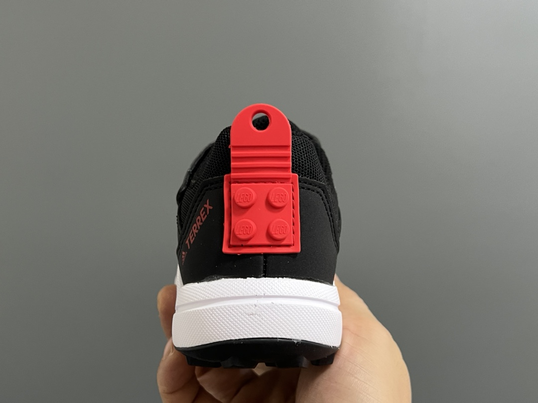 图片[7]-A家乐高联名户外轻便魔术贴儿童运动鞋 尺码：26-37码 柜子同步新款🆕 超赞的乐高联名系✔️ 高密度针织鞋面，质感超软超舒服☁️ 抓地力超强的橡胶大底，脚感不言而喻✌🏻-选品中心