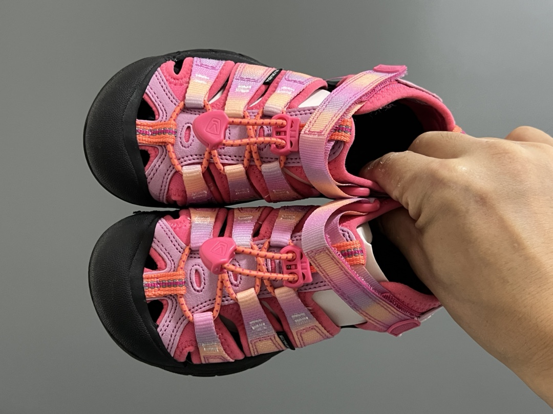 KEEN科恩户外儿童涉水溯溪凉鞋24–37码 户外大佬—KEEN科恩潮牌⛺️优质尼龙材料镂空拼接，透气又舒适☁️橡胶耐磨防滑包头大底✅-选品中心