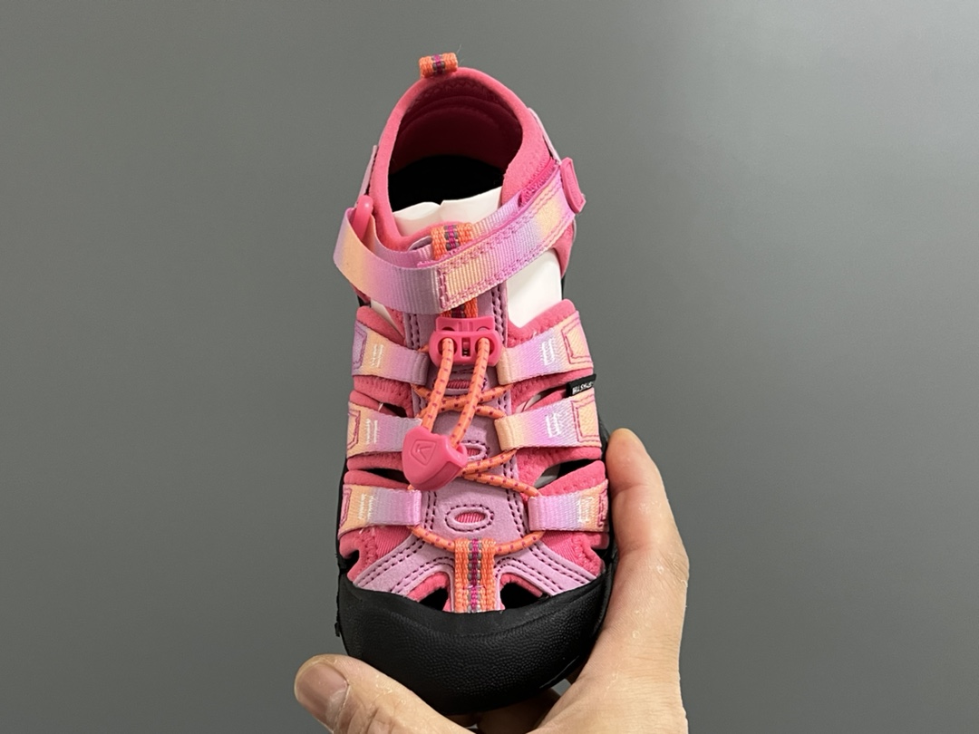 图片[8]-KEEN科恩户外儿童涉水溯溪凉鞋24–37码 户外大佬—KEEN科恩潮牌⛺️优质尼龙材料镂空拼接，透气又舒适☁️橡胶耐磨防滑包头大底✅-选品中心