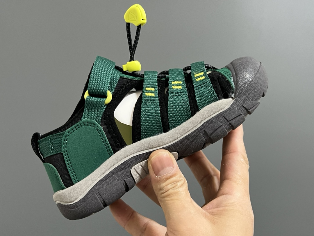 图片[6]-KEEN科恩户外儿童涉水溯溪凉鞋24–37码 户外大佬—KEEN科恩潮牌⛺️优质尼龙材料镂空拼接，透气又舒适☁️橡胶耐磨防滑包头大底✅-选品中心