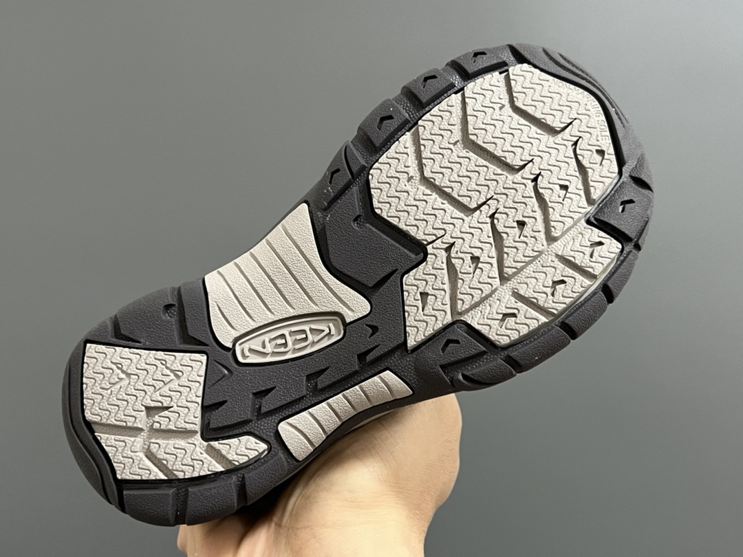 图片[5]-KEEN科恩户外儿童涉水溯溪凉鞋24–37码 户外大佬—KEEN科恩潮牌⛺️优质尼龙材料镂空拼接，透气又舒适☁️橡胶耐磨防滑包头大底✅-选品中心