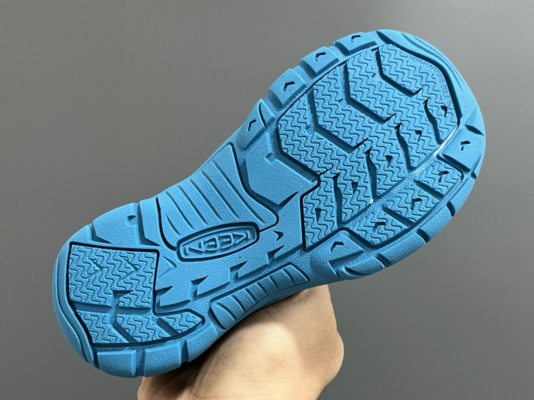 图片[5]-KEEN科恩户外儿童涉水溯溪凉鞋24–37码 户外大佬—KEEN科恩潮牌⛺️优质尼龙材料镂空拼接，透气又舒适☁️橡胶耐磨防滑包头大底✅-选品中心