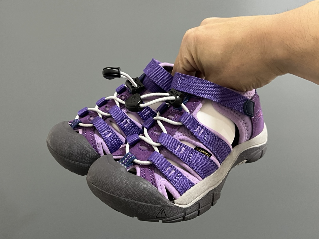 图片[2]-KEEN科恩户外儿童涉水溯溪凉鞋24–37码 户外大佬—KEEN科恩潮牌⛺️优质尼龙材料镂空拼接，透气又舒适☁️橡胶耐磨防滑包头大底✅-选品中心