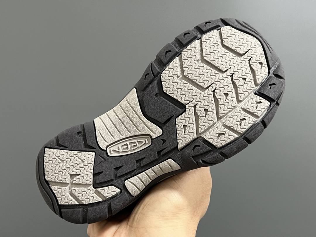 图片[5]-KEEN科恩户外儿童涉水溯溪凉鞋24–37码 户外大佬—KEEN科恩潮牌⛺️优质尼龙材料镂空拼接，透气又舒适☁️橡胶耐磨防滑包头大底✅-选品中心