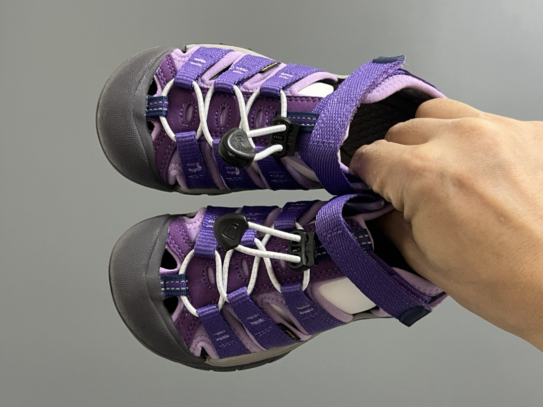 KEEN科恩户外儿童涉水溯溪凉鞋24–37码 户外大佬—KEEN科恩潮牌⛺️优质尼龙材料镂空拼接，透气又舒适☁️橡胶耐磨防滑包头大底✅-选品中心