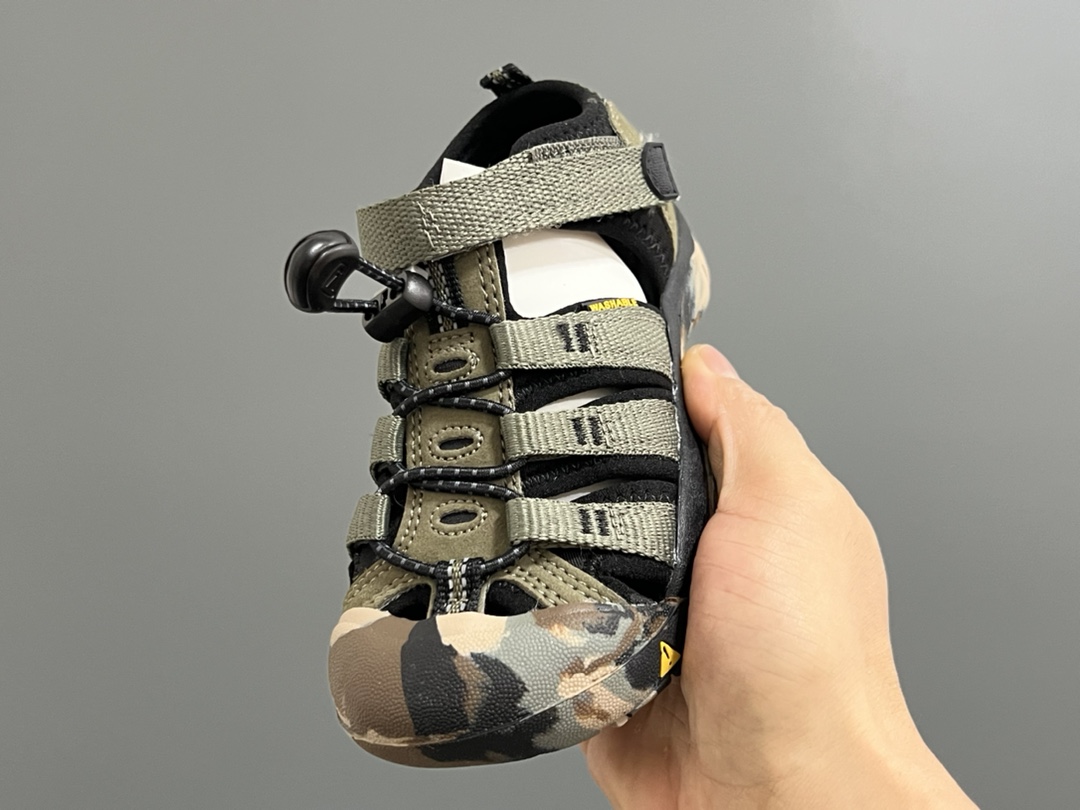 图片[3]-KEEN科恩户外儿童涉水溯溪凉鞋24–37码 户外大佬—KEEN科恩潮牌⛺️优质尼龙材料镂空拼接，透气又舒适☁️橡胶耐磨防滑包头大底✅-选品中心