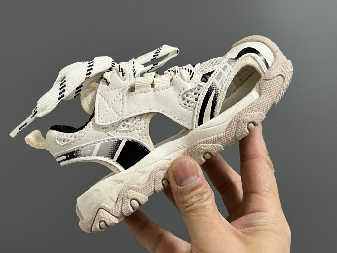 图片[6]-巴家新款10XL魔术贴儿童凉鞋 尺码：26-37码 超火的巴黎世家10XL系列🔥 镂空网面凉鞋推荐❤️ 夏天🌴又时髦又透气☁️ 魔术贴设计，穿脱方便✌🏻-选品中心