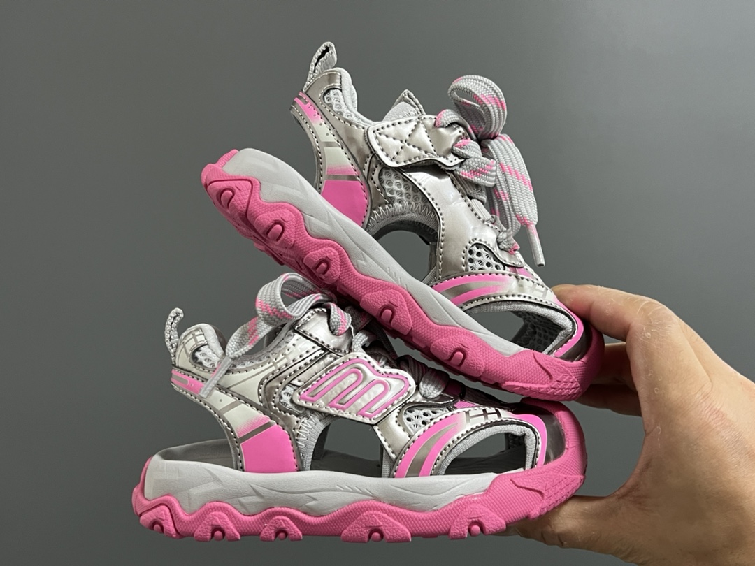 图片[9]-巴家新款10XL魔术贴儿童凉鞋 尺码：26-37码 超火的巴黎世家10XL系列🔥 镂空网面凉鞋推荐❤️ 夏天🌴又时髦又透气☁️ 魔术贴设计，穿脱方便✌🏻-选品中心