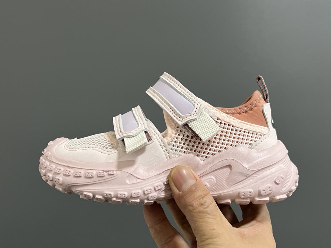 图片[4]-NK 网面镂空魔术贴儿童轮胎凉鞋 尺码：27-35码 包头网面镂空，透气又舒适☁️ 双魔术贴设计，穿脱超方便✌🏻 轮胎🛞大底，脚感超赞👍🏻-选品中心