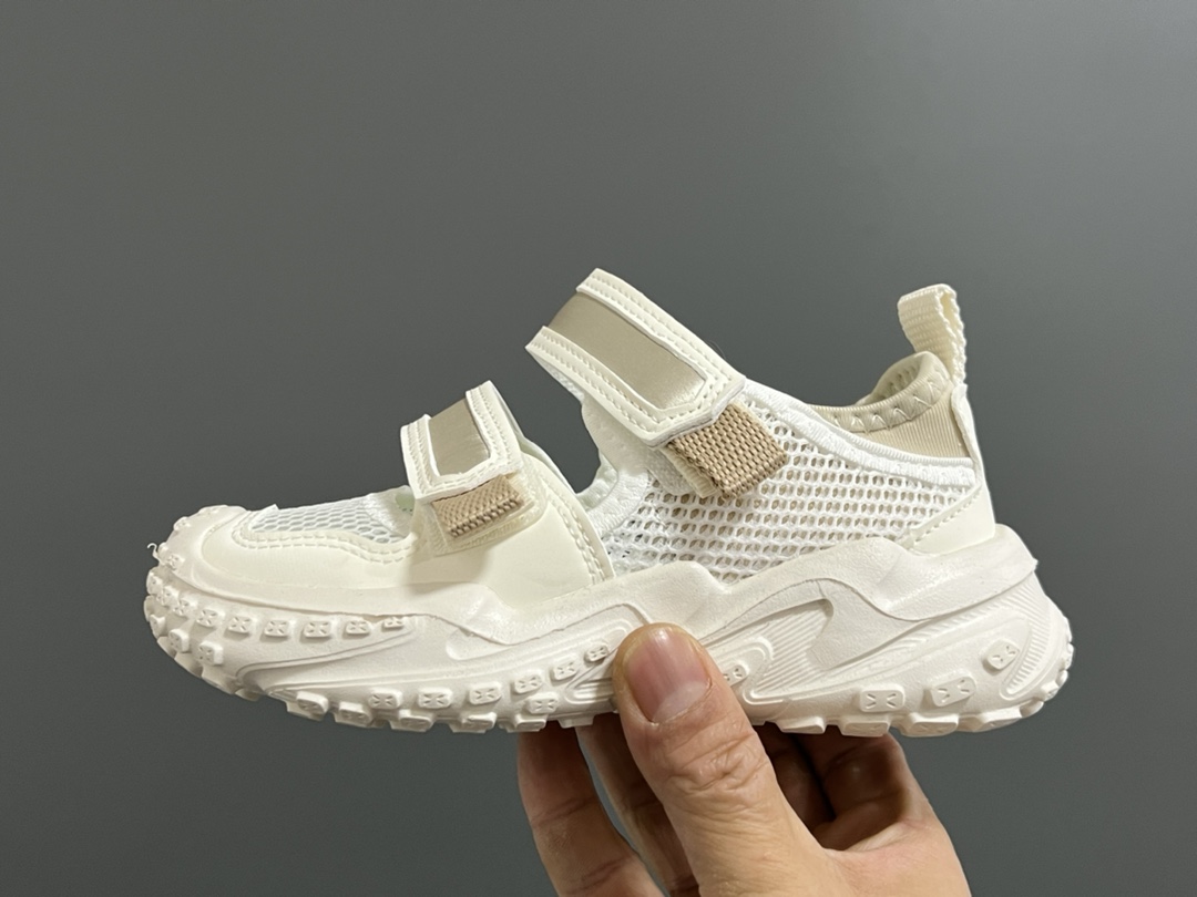 图片[4]-NK 网面镂空魔术贴儿童轮胎凉鞋 尺码：27-35码 包头网面镂空，透气又舒适☁️ 双魔术贴设计，穿脱超方便✌🏻 轮胎🛞大底，脚感超赞👍🏻-选品中心