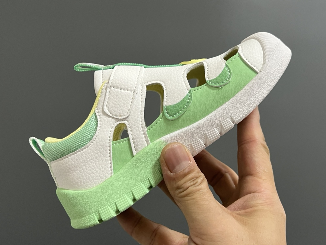 图片[6]-福利 A家新款皮面镂空魔术贴儿童凉鞋 尺码：26-35码 优质皮料拼接✔️ 镂空设计，透气舒适☁️ 魔术贴设计，穿脱方便✌🏻 耐磨防滑大底，脚感超赞👍🏻-选品中心