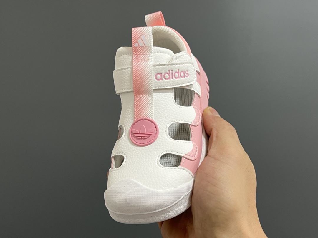 图片[3]-福利 A家新款皮面镂空魔术贴儿童凉鞋 尺码：26-35码 优质皮料拼接✔️ 镂空设计，透气舒适☁️ 魔术贴设计，穿脱方便✌🏻 耐磨防滑大底，脚感超赞👍🏻-选品中心