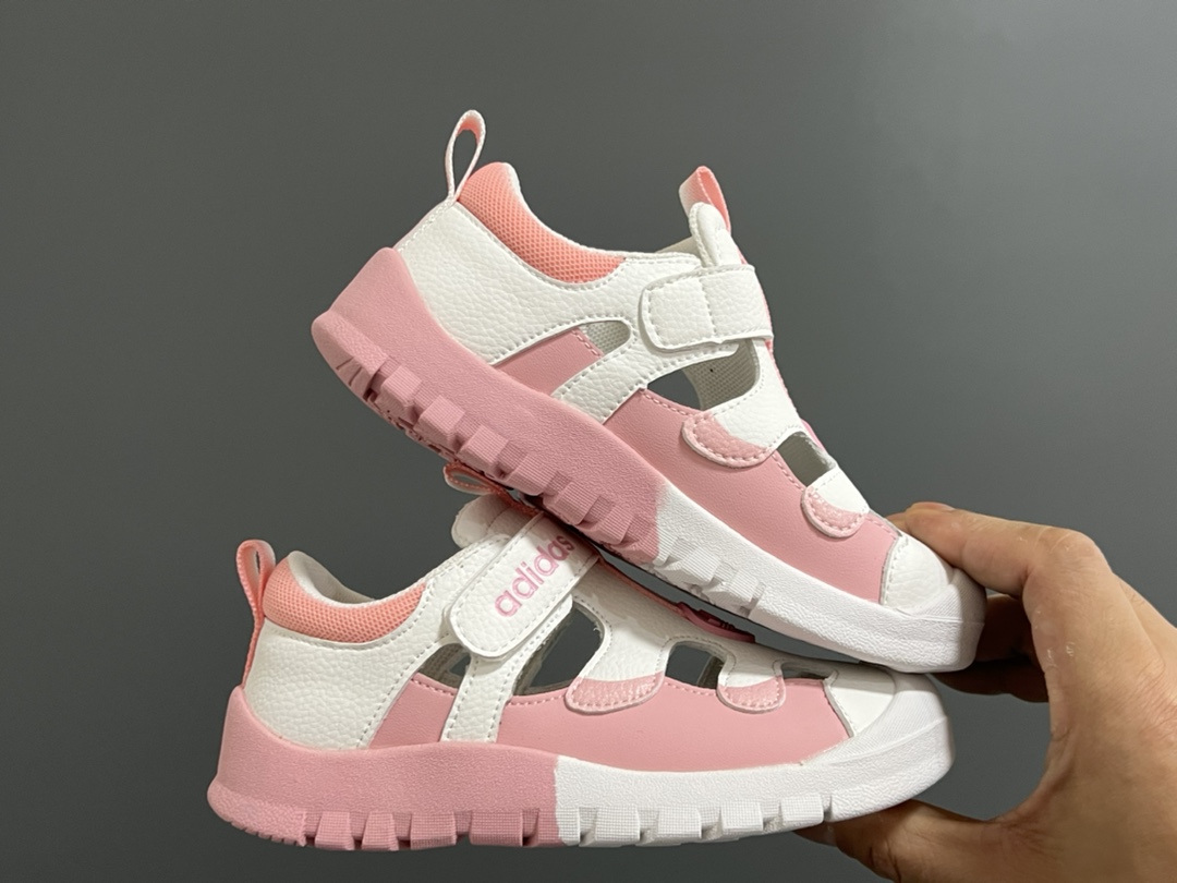 图片[9]-福利 A家新款皮面镂空魔术贴儿童凉鞋 尺码：26-35码 优质皮料拼接✔️ 镂空设计，透气舒适☁️ 魔术贴设计，穿脱方便✌🏻 耐磨防滑大底，脚感超赞👍🏻-选品中心