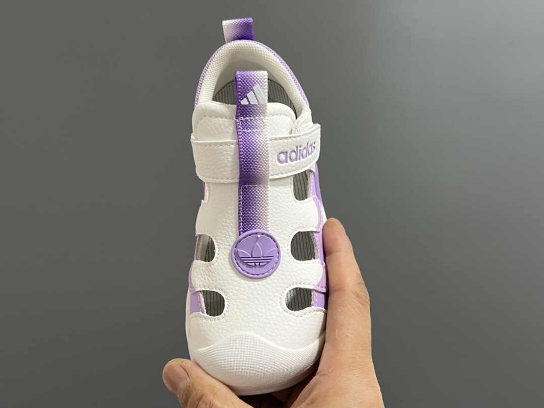 图片[8]-福利 A家新款皮面镂空魔术贴儿童凉鞋 尺码：26-35码 优质皮料拼接✔️ 镂空设计，透气舒适☁️ 魔术贴设计，穿脱方便✌🏻 耐磨防滑大底，脚感超赞👍🏻-选品中心