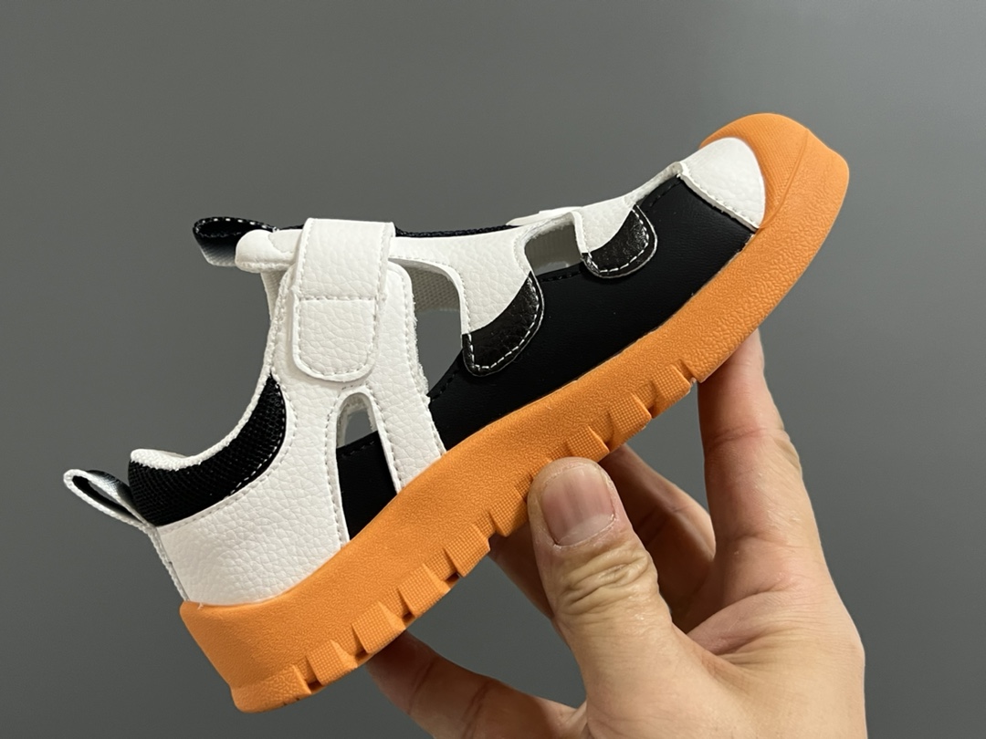 图片[6]-福利 A家新款皮面镂空魔术贴儿童凉鞋 尺码：26-35码 优质皮料拼接✔️ 镂空设计，透气舒适☁️ 魔术贴设计，穿脱方便✌🏻 耐磨防滑大底，脚感超赞👍🏻-选品中心