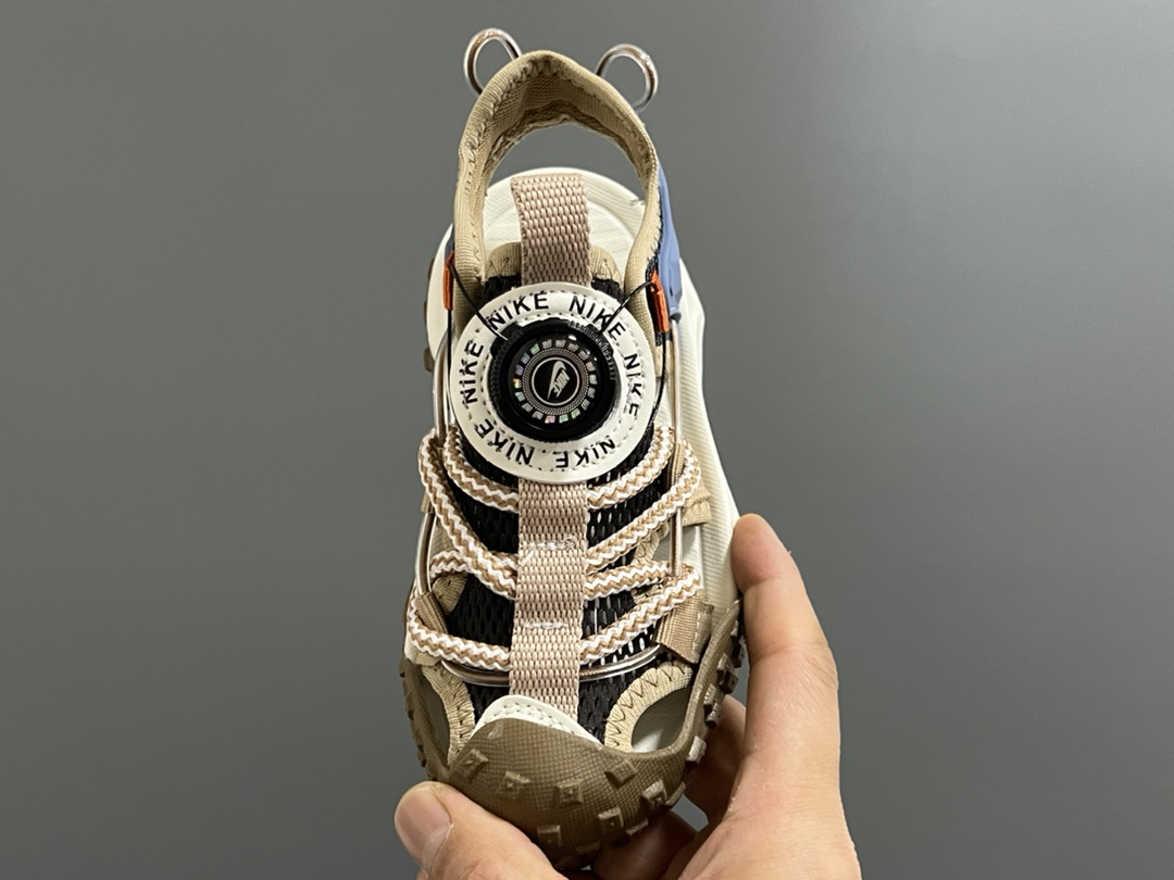 图片[8]-NK轮胎锁扣镂空儿童凉鞋 尺码：27-37码 火爆的轮胎🛞凉鞋🆕 精致锁扣设计，穿脱超级方便✌🏻 镂空网面拼接，透气又舒适☁️ 轮胎🛞底耐磨防滑，满足日常需求✔️-选品中心