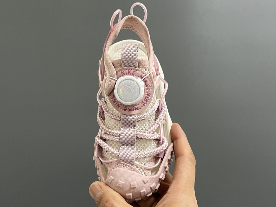 图片[8]-NK轮胎锁扣镂空儿童凉鞋 尺码：27-37码 火爆的轮胎🛞凉鞋🆕 精致锁扣设计，穿脱超级方便✌🏻 镂空网面拼接，透气又舒适☁️ 轮胎🛞底耐磨防滑，满足日常需求✔️-选品中心